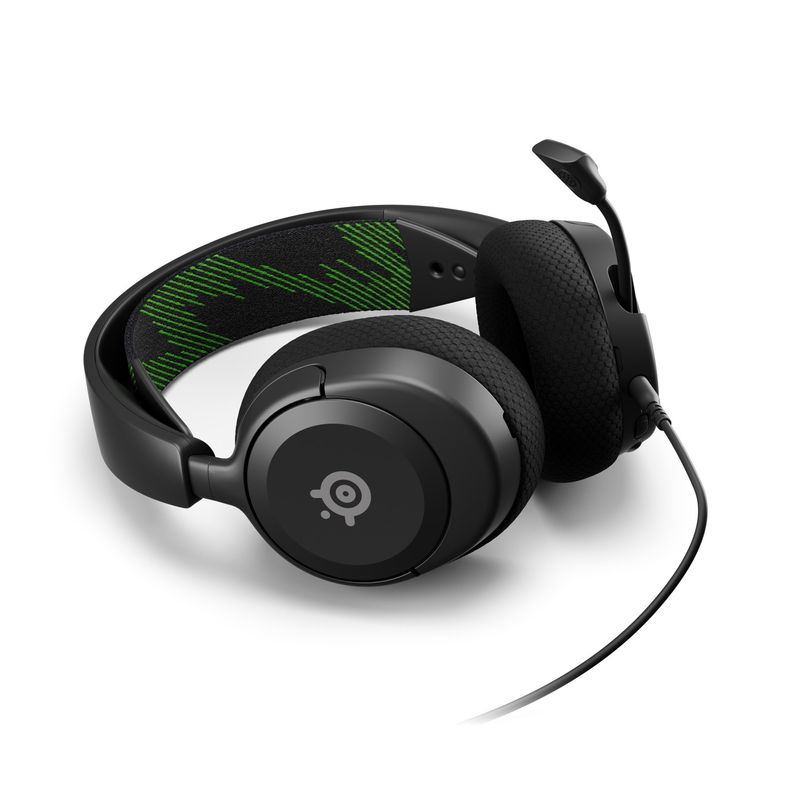 arctis-nova-1x-black-iso-mic-out