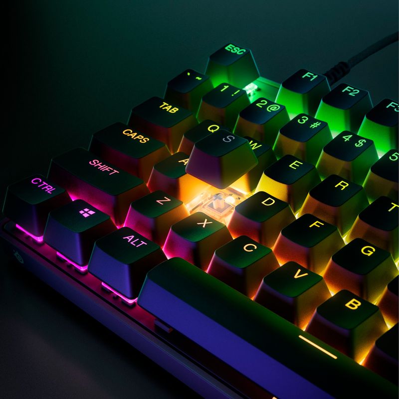 apex-pro-tkl-tech-switch-focus
